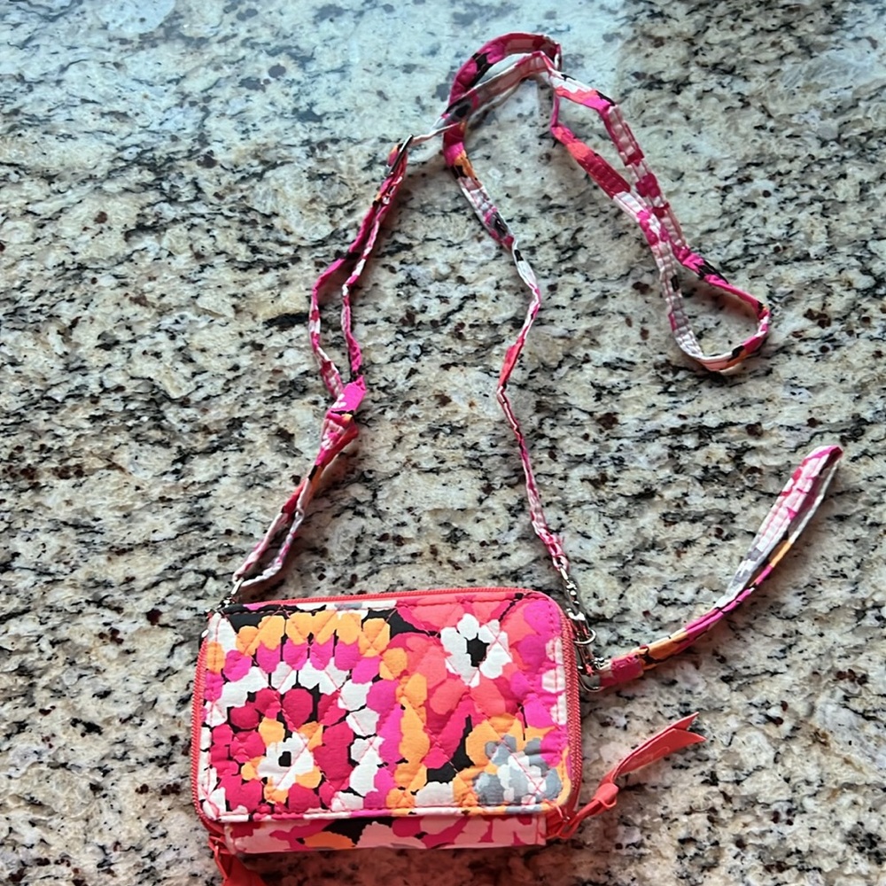 Vera Bradley all in one crossbody purse - Picture 4 of 6